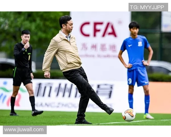 江西足球运动员的崛起与发展探索助力地方足球事业的未来之路